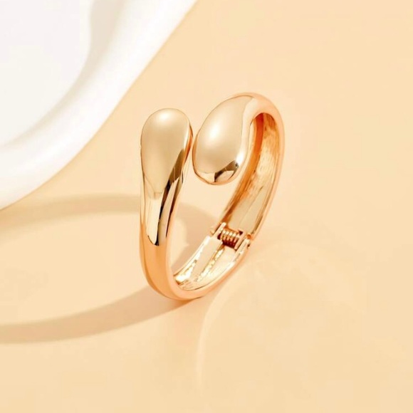 Gold Tone Water Drop Tear Drop Statement Bracelet - Picture 4 of 4